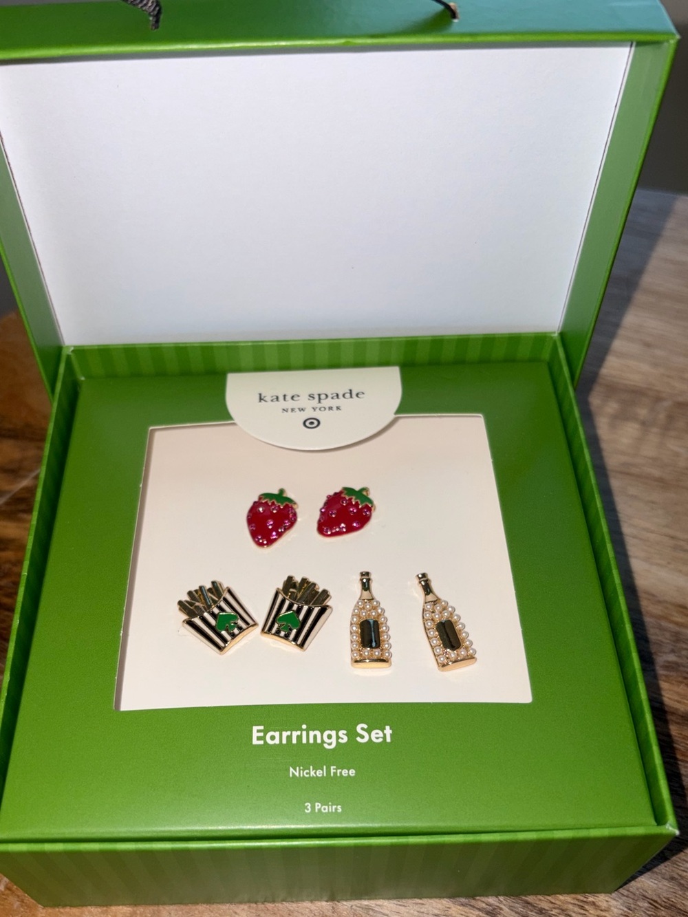 New! Cute Kate Spade Set of Earrings in box.